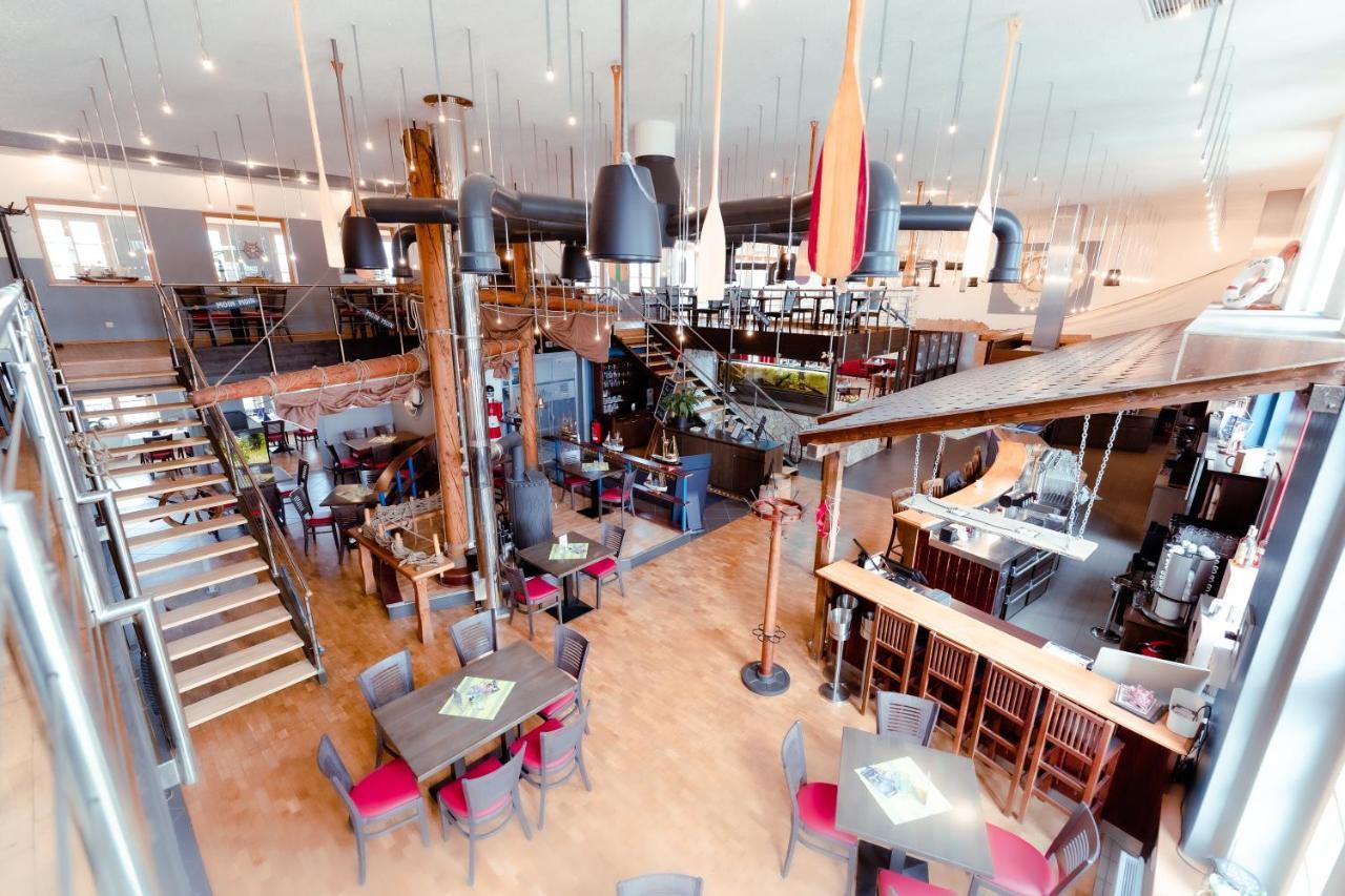 Restaurant Und Pension Alberthafen เดรสเดน ภายนอก รูปภาพ